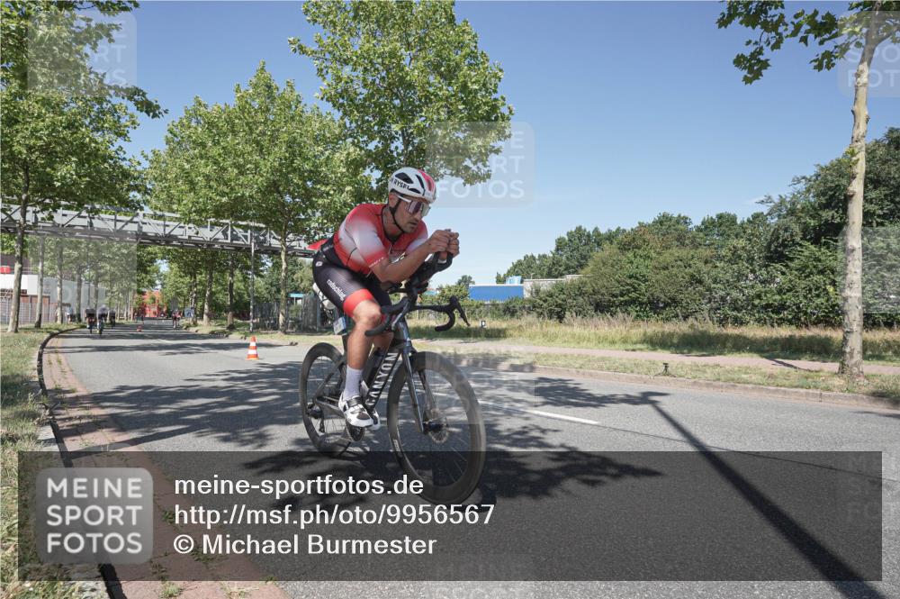 09.08.2026 - GEWOBA Citytriathlon Bremen Michael Burmester http://msf.ph/oto/9956567 09.08.2026 12:46:08 Radfahren 698, 703, 746, 775, 899, 913, 917, 1002 meine-sportfotos.de