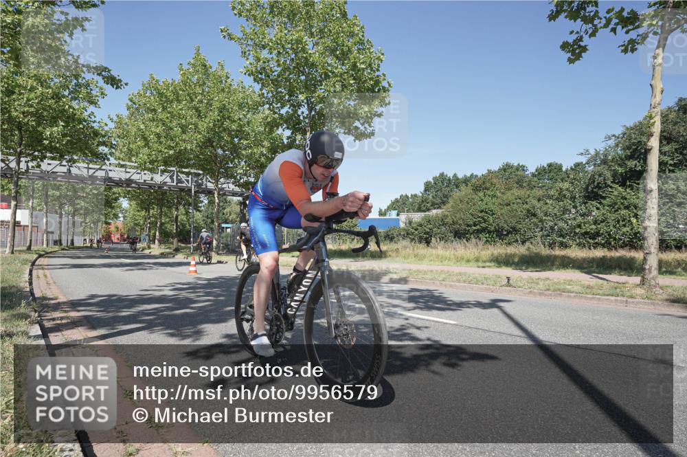 09.08.2026 - GEWOBA Citytriathlon Bremen Michael Burmester http://msf.ph/oto/9956579 09.08.2026 12:46:36 Radfahren 575, 579, 650, 652, 958 meine-sportfotos.de