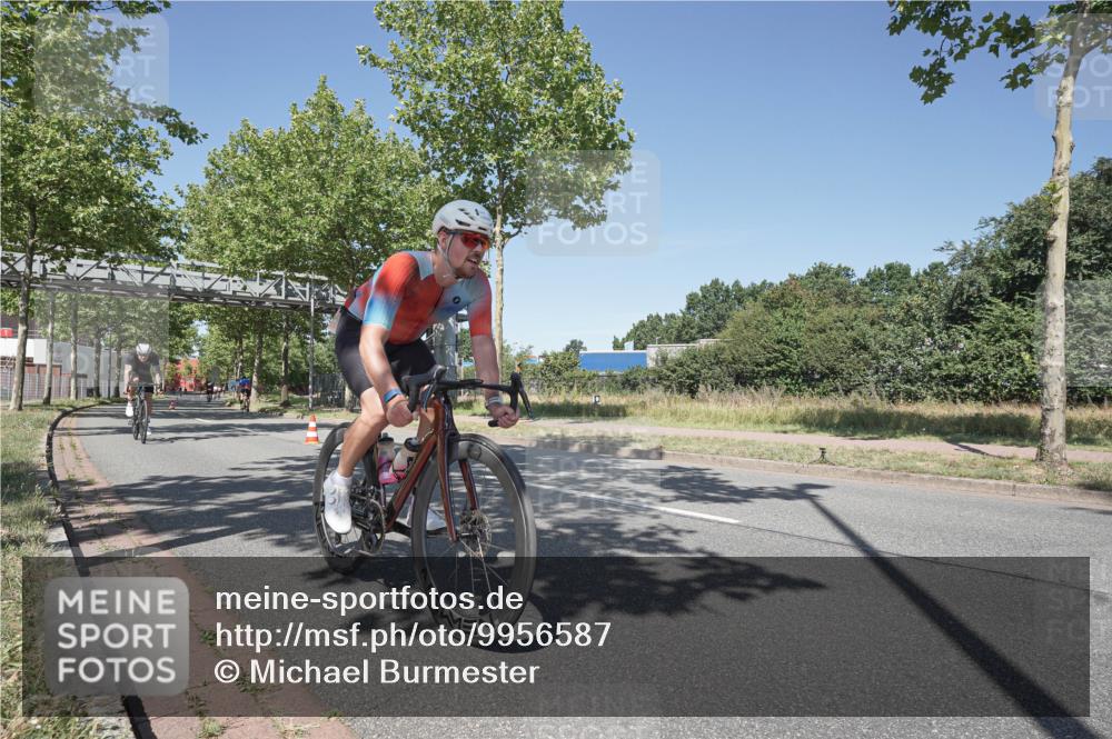 09.08.2026 - GEWOBA Citytriathlon Bremen Michael Burmester http://msf.ph/oto/9956587 09.08.2026 12:46:48 Radfahren 112, 579, 591, 616, 650, 652, 692 meine-sportfotos.de