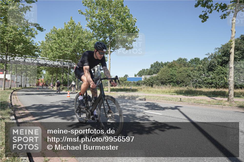 09.08.2026 - GEWOBA Citytriathlon Bremen Michael Burmester http://msf.ph/oto/9956597 09.08.2026 12:47:03 Radfahren 580, 616, 697 meine-sportfotos.de