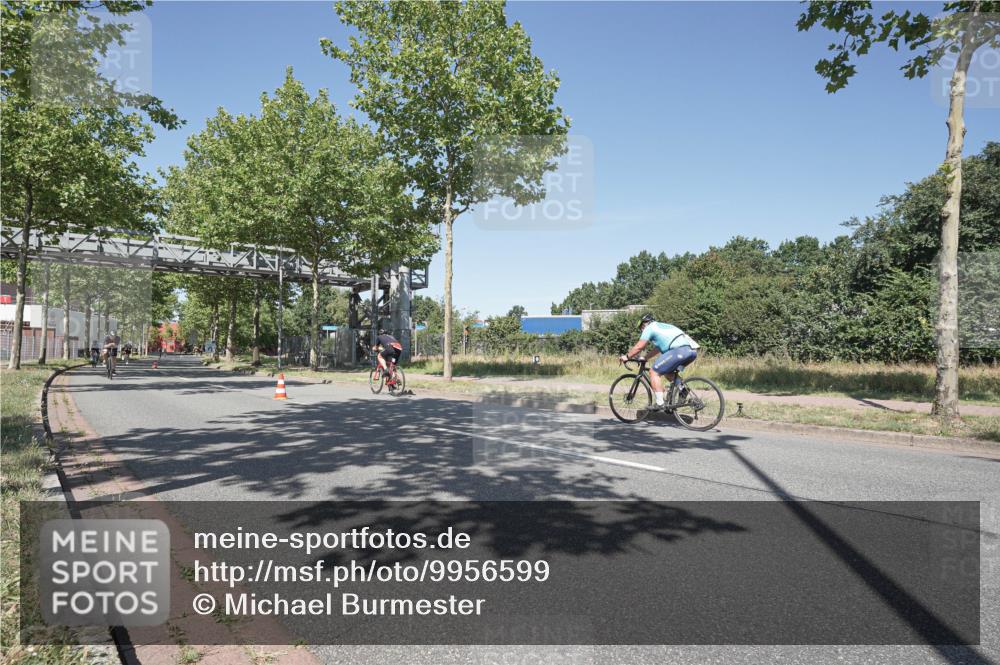 09.08.2026 - GEWOBA Citytriathlon Bremen Michael Burmester http://msf.ph/oto/9956599 09.08.2026 12:47:16 Radfahren 554, 646, 697, 721, 825, 969 meine-sportfotos.de