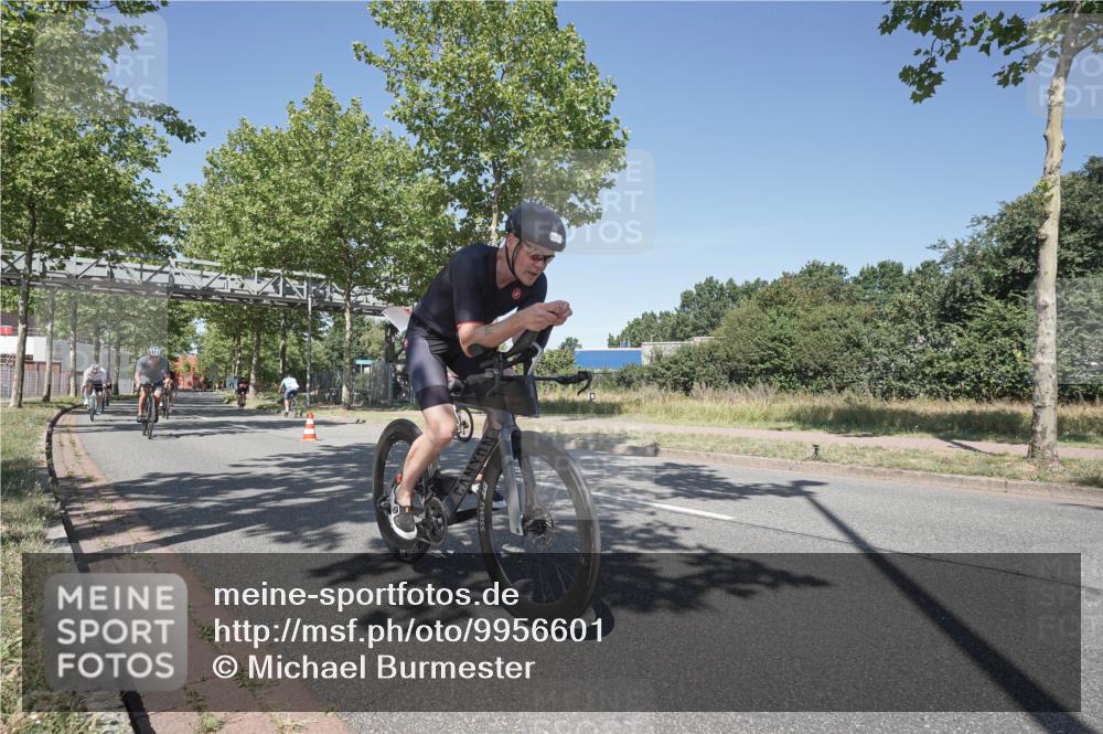 09.08.2026 - GEWOBA Citytriathlon Bremen Michael Burmester http://msf.ph/oto/9956601 09.08.2026 12:47:18 Radfahren 540, 554, 646, 721, 793, 825, 969 meine-sportfotos.de