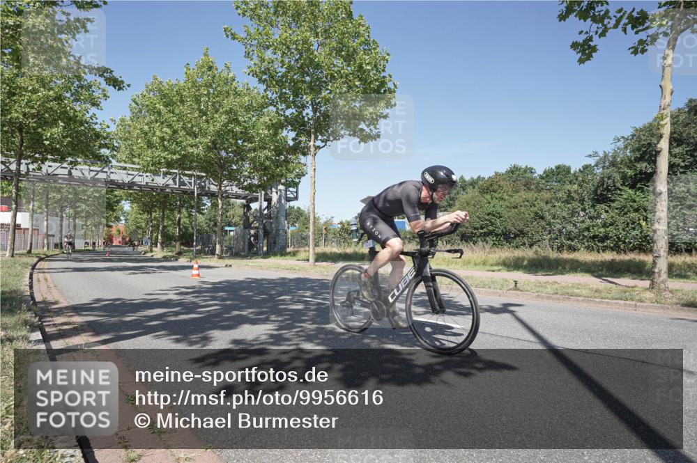 09.08.2026 - GEWOBA Citytriathlon Bremen Michael Burmester http://msf.ph/oto/9956616 09.08.2026 12:47:43 Radfahren 593, 618, 642, 719, 735, 747, 904 meine-sportfotos.de