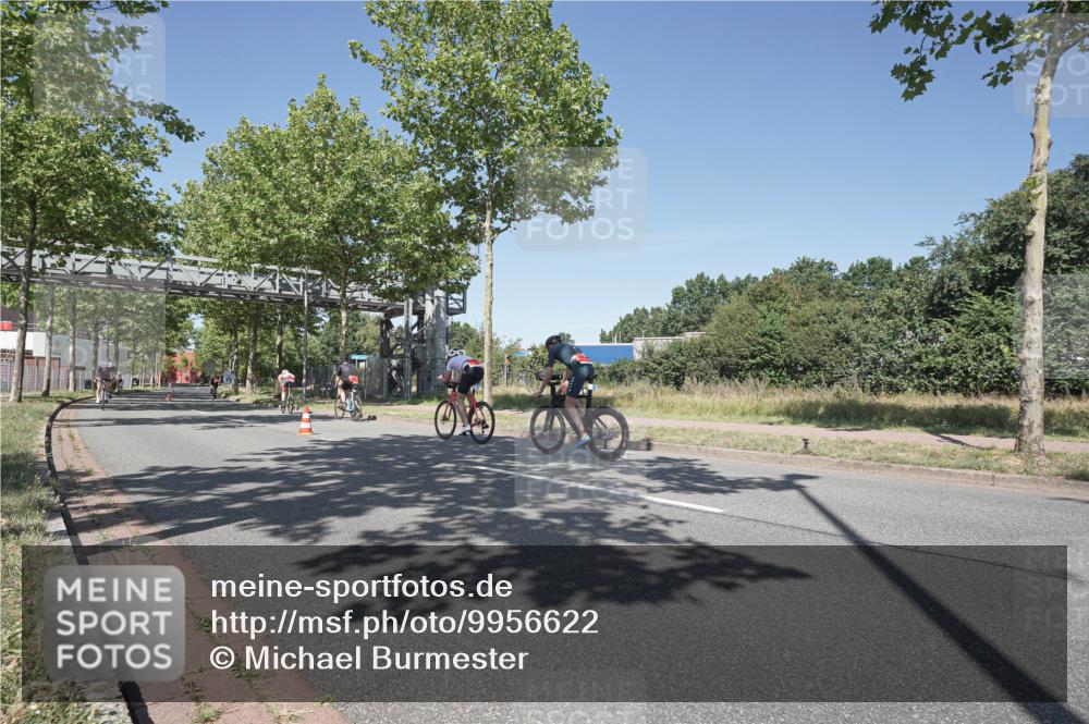09.08.2026 - GEWOBA Citytriathlon Bremen Michael Burmester http://msf.ph/oto/9956622 09.08.2026 12:47:48 Radfahren 593, 618, 642, 719, 735, 904 meine-sportfotos.de