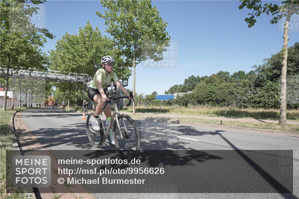 09.08.2026 - GEWOBA Citytriathlon Bremen Michael Burmester http://msf.ph/oto/9956626 09.08.2026 12:47:54 Radfahren 618, 719, 735, 883, 904, 1103 meine-sportfotos.de