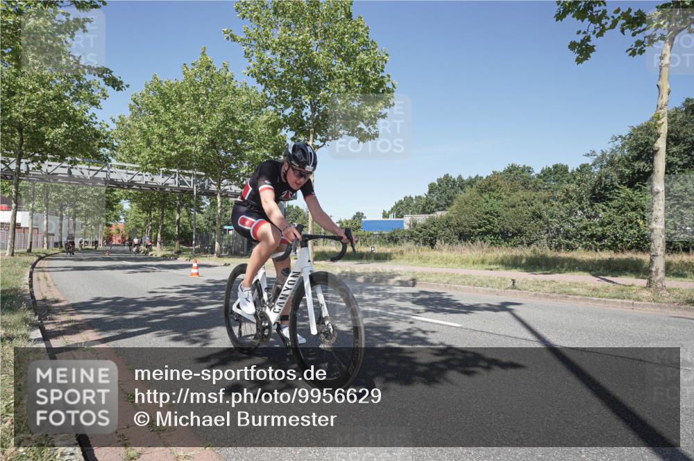 09.08.2026 - GEWOBA Citytriathlon Bremen Michael Burmester http://msf.ph/oto/9956629 09.08.2026 12:48:00 Radfahren 563, 618, 683, 688, 811, 883, 904, 1103, 1116 meine-sportfotos.de