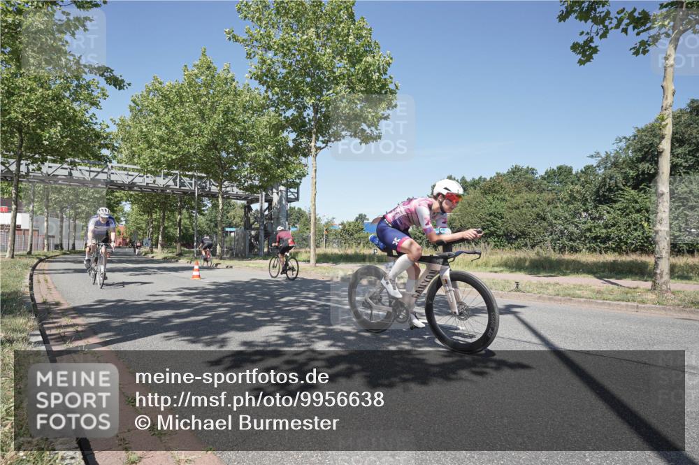 09.08.2026 - GEWOBA Citytriathlon Bremen Michael Burmester http://msf.ph/oto/9956638 09.08.2026 12:48:09 Radfahren 547, 563, 683, 688, 811, 883, 955, 1103, 1116 meine-sportfotos.de