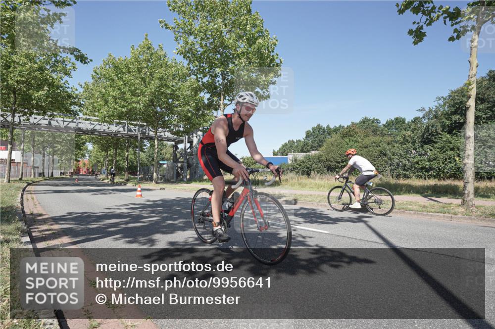 09.08.2026 - GEWOBA Citytriathlon Bremen Michael Burmester http://msf.ph/oto/9956641 09.08.2026 12:48:15 Radfahren 547, 563, 605, 677, 683, 688, 811, 955, 1116 meine-sportfotos.de