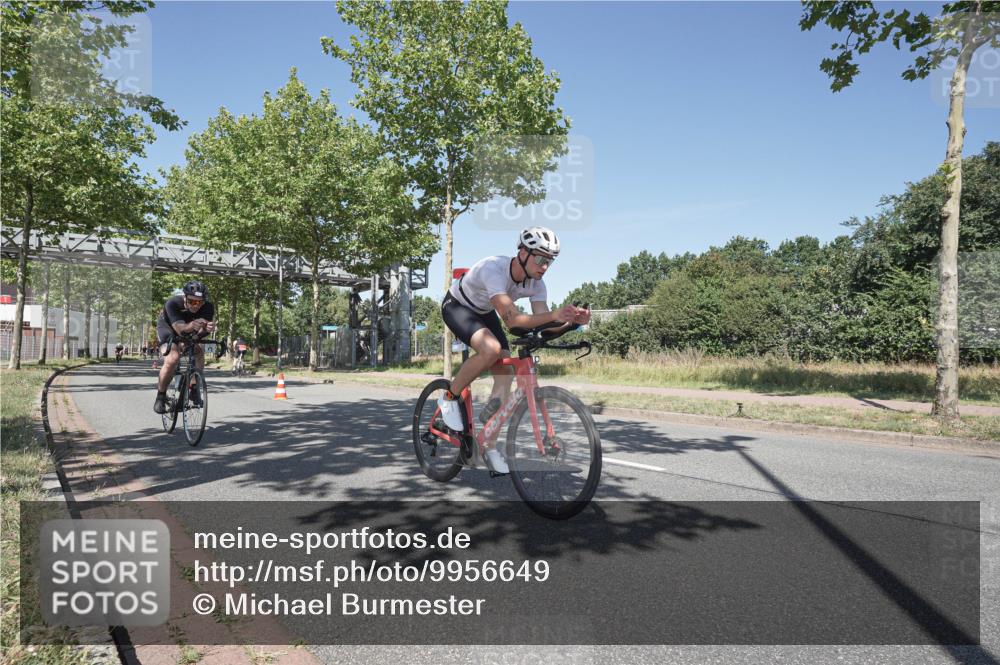 09.08.2026 - GEWOBA Citytriathlon Bremen Michael Burmester http://msf.ph/oto/9956649 09.08.2026 12:48:32 Radfahren 544, 561, 605, 613, 645, 677, 769, 795, 822 meine-sportfotos.de
