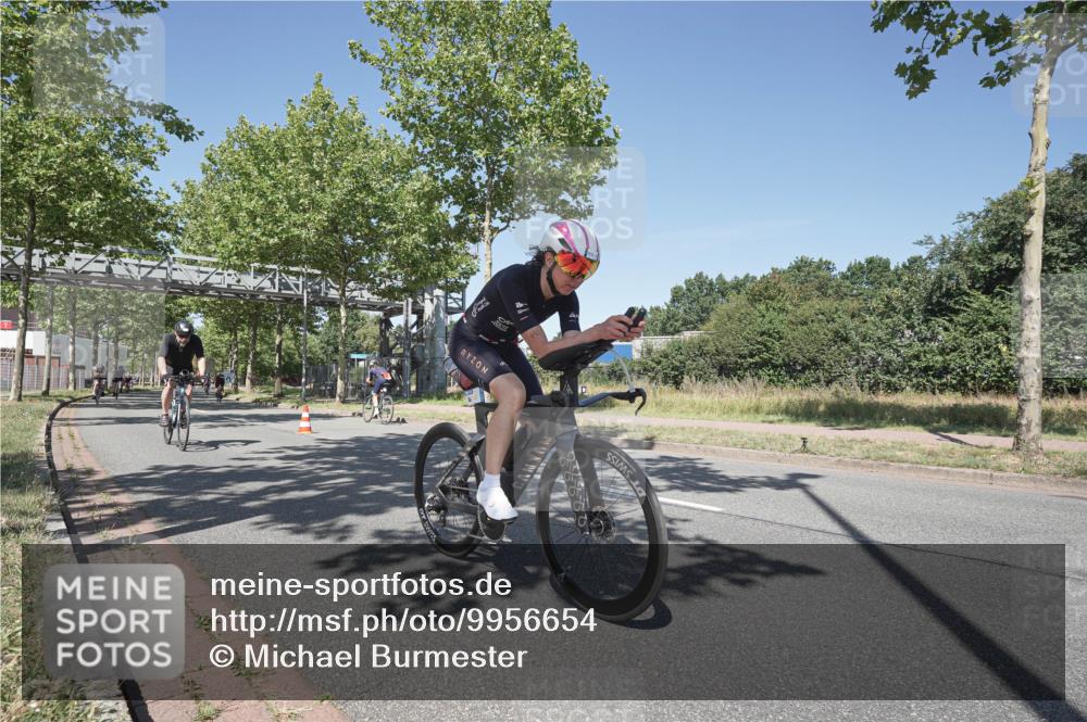 09.08.2026 - GEWOBA Citytriathlon Bremen Michael Burmester http://msf.ph/oto/9956654 09.08.2026 12:48:40 Radfahren 544, 561, 613, 645, 685, 769, 795, 822, 824, 882 meine-sportfotos.de