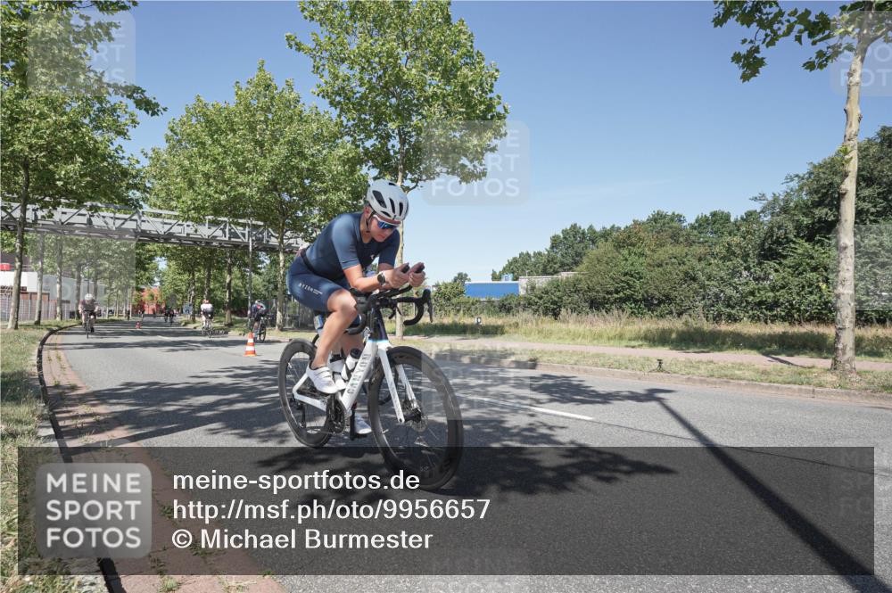 09.08.2026 - GEWOBA Citytriathlon Bremen Michael Burmester http://msf.ph/oto/9956657 09.08.2026 12:48:43 Radfahren 544, 561, 613, 645, 685, 769, 795, 824, 882, 959 meine-sportfotos.de