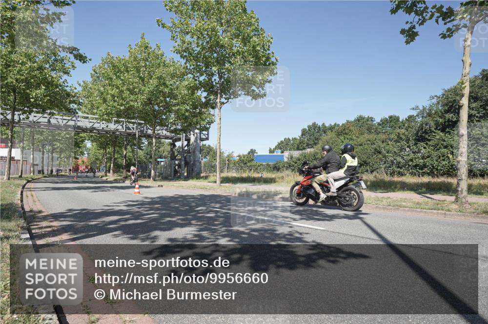 09.08.2026 - GEWOBA Citytriathlon Bremen Michael Burmester http://msf.ph/oto/9956660 09.08.2026 12:48:46 Radfahren 544, 561, 592, 645, 685, 795, 824, 882, 959 meine-sportfotos.de