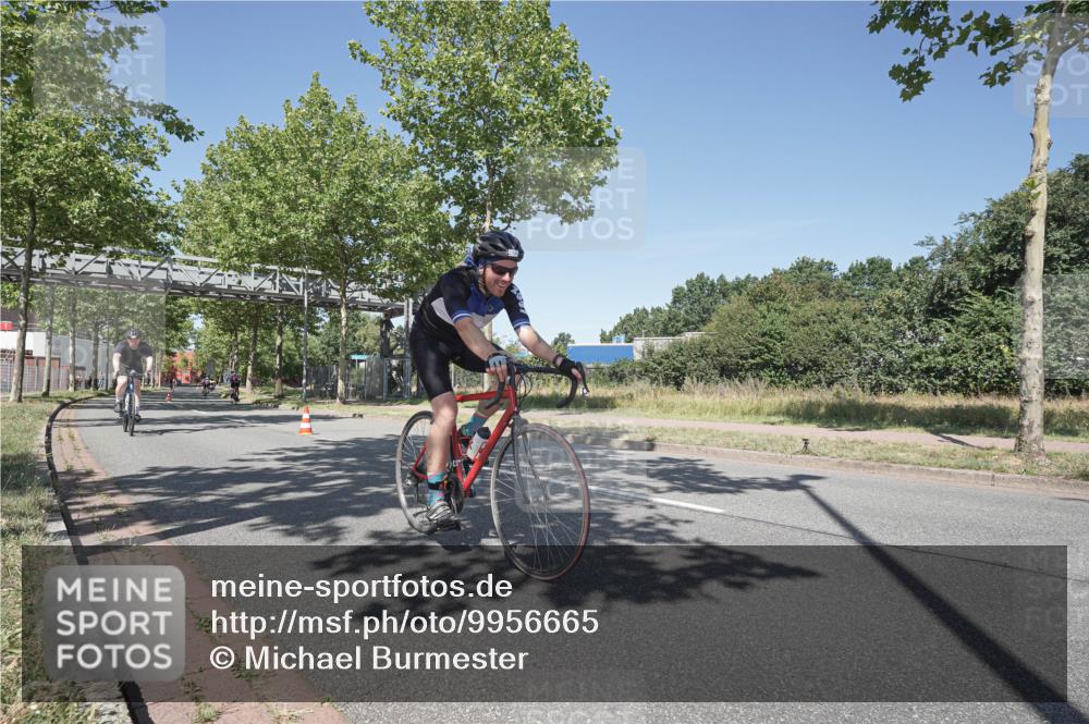 09.08.2026 - GEWOBA Citytriathlon Bremen Michael Burmester http://msf.ph/oto/9956665 09.08.2026 12:48:53 Radfahren 592, 641, 685, 824, 882, 959, 1141, 1149 meine-sportfotos.de