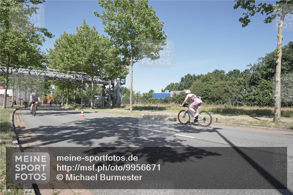 09.08.2026 - GEWOBA Citytriathlon Bremen Michael Burmester http://msf.ph/oto/9956671 09.08.2026 12:49:03 Radfahren 592, 641, 647, 724, 905, 1141, 1149 meine-sportfotos.de