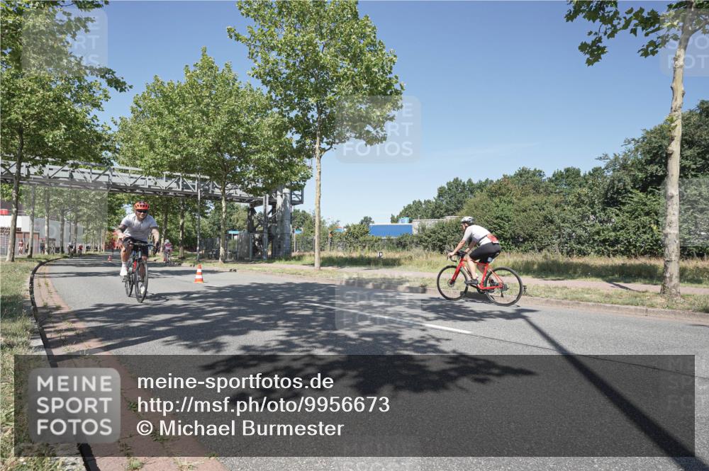 09.08.2026 - GEWOBA Citytriathlon Bremen Michael Burmester http://msf.ph/oto/9956673 09.08.2026 12:49:06 Radfahren 592, 641, 647, 724, 905, 1141, 1149 meine-sportfotos.de