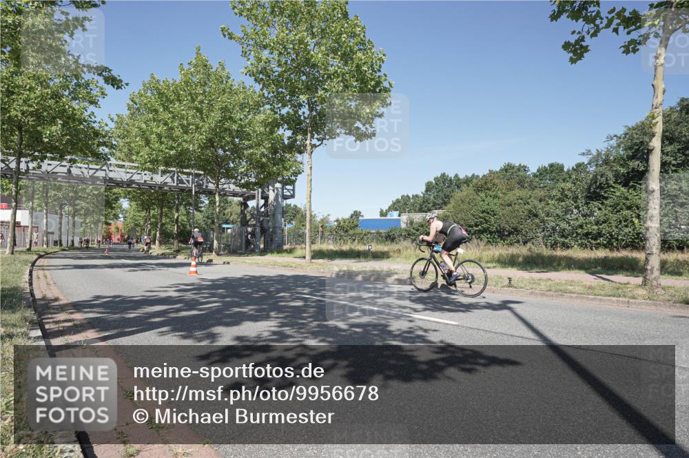 09.08.2026 - GEWOBA Citytriathlon Bremen Michael Burmester http://msf.ph/oto/9956678 09.08.2026 12:49:12 Radfahren 647, 724, 765, 905, 999, 1141 meine-sportfotos.de