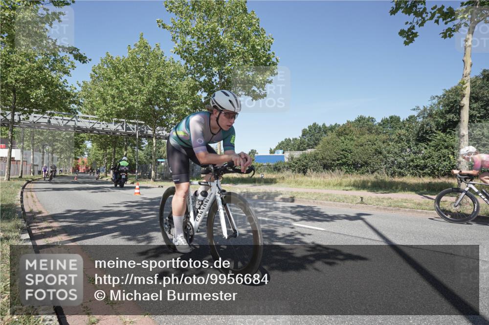 09.08.2026 - GEWOBA Citytriathlon Bremen Michael Burmester http://msf.ph/oto/9956684 09.08.2026 12:49:25 Radfahren 569, 583, 757, 765, 803, 963, 999, 1160 meine-sportfotos.de