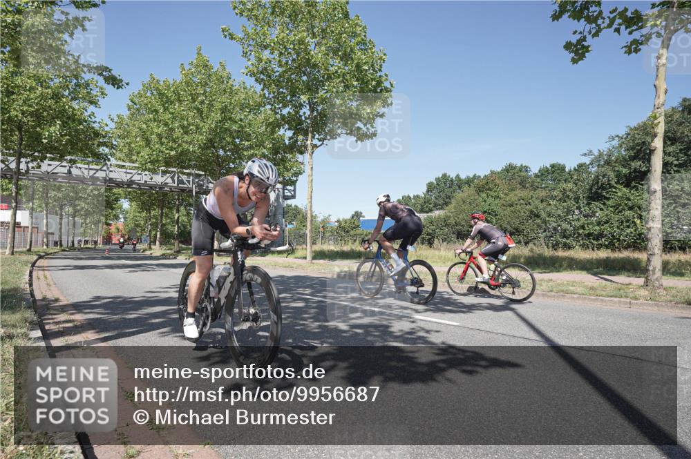 09.08.2026 - GEWOBA Citytriathlon Bremen Michael Burmester http://msf.ph/oto/9956687 09.08.2026 12:49:30 Radfahren 569, 583, 710, 757, 803, 924, 963, 983, 1160 meine-sportfotos.de