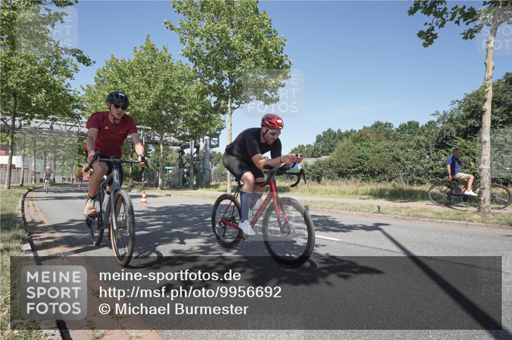 09.08.2026 - GEWOBA Citytriathlon Bremen Michael Burmester http://msf.ph/oto/9956692 09.08.2026 12:49:46 Radfahren 680, 710, 852, 874, 924, 946, 983, 1150 meine-sportfotos.de