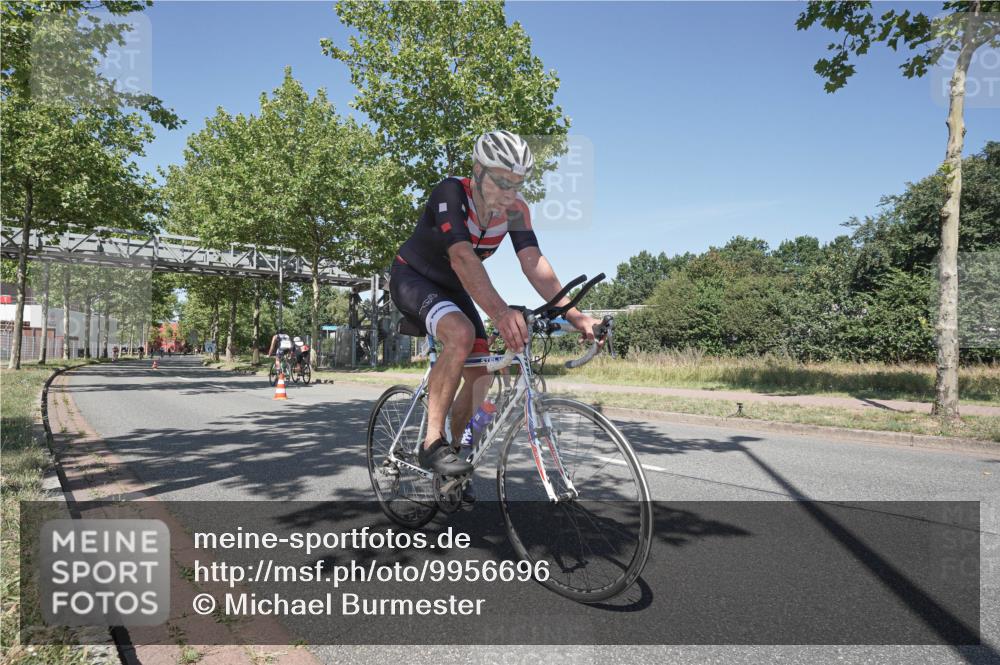 09.08.2026 - GEWOBA Citytriathlon Bremen Michael Burmester http://msf.ph/oto/9956696 09.08.2026 12:49:48 Radfahren 590, 680, 852, 874, 924, 946, 967, 983, 1150 meine-sportfotos.de
