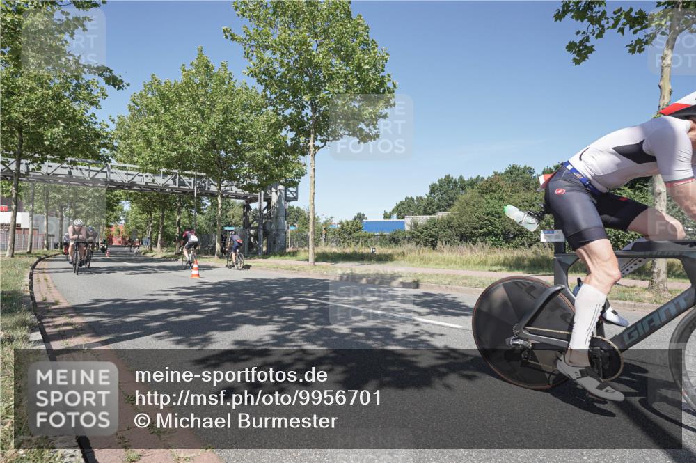 09.08.2026 - GEWOBA Citytriathlon Bremen Michael Burmester http://msf.ph/oto/9956701 09.08.2026 12:49:58 Radfahren 557, 590, 686, 773, 777, 784, 874, 946, 967, 1008 meine-sportfotos.de