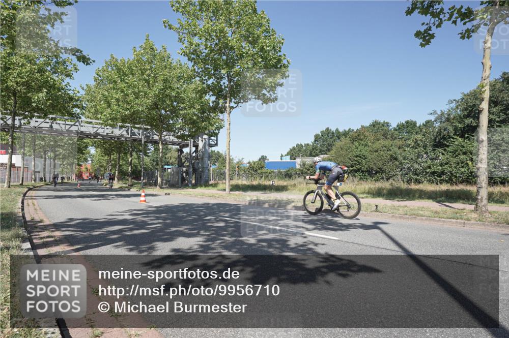 09.08.2026 - GEWOBA Citytriathlon Bremen Michael Burmester http://msf.ph/oto/9956710 09.08.2026 12:50:09 Radfahren 557, 686, 773, 777, 784, 875, 947, 1008, 1145 meine-sportfotos.de