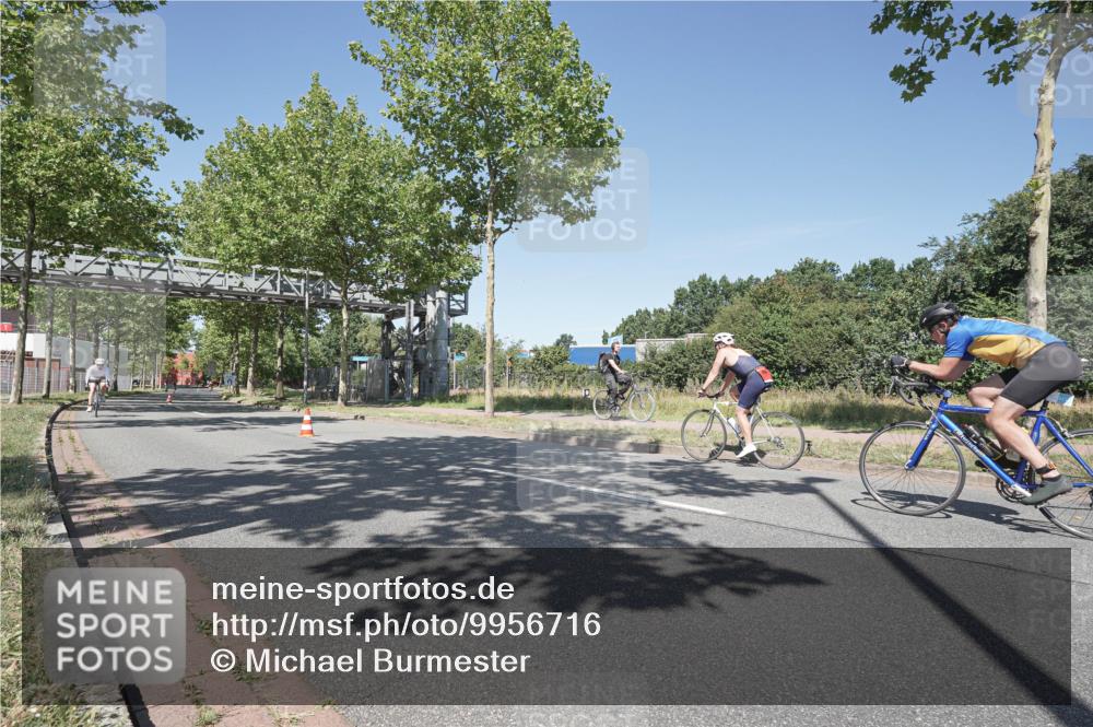 09.08.2026 - GEWOBA Citytriathlon Bremen Michael Burmester http://msf.ph/oto/9956716 09.08.2026 12:50:23 Radfahren 589, 947, 964, 1145 meine-sportfotos.de