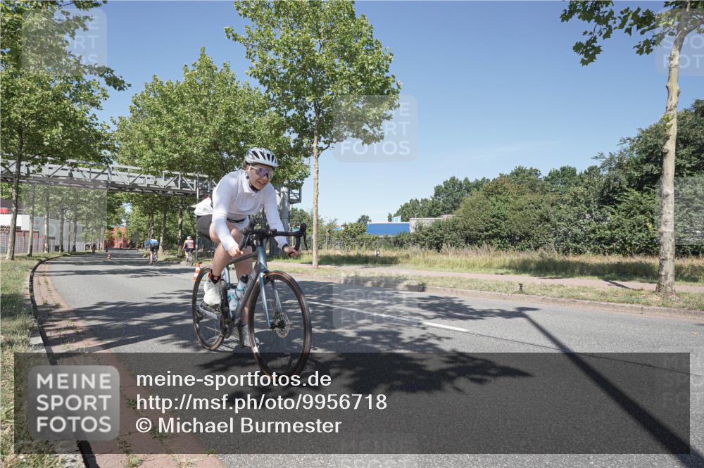 09.08.2026 - GEWOBA Citytriathlon Bremen Michael Burmester http://msf.ph/oto/9956718 09.08.2026 12:50:25 Radfahren 589, 947, 964, 1145, 1158 meine-sportfotos.de
