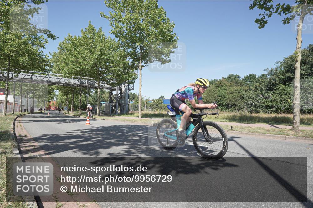 09.08.2026 - GEWOBA Citytriathlon Bremen Michael Burmester http://msf.ph/oto/9956729 09.08.2026 12:50:44 Radfahren 594, 648, 730, 737, 794, 799, 932, 993, 1016, 1137, 1139, 1158 meine-sportfotos.de