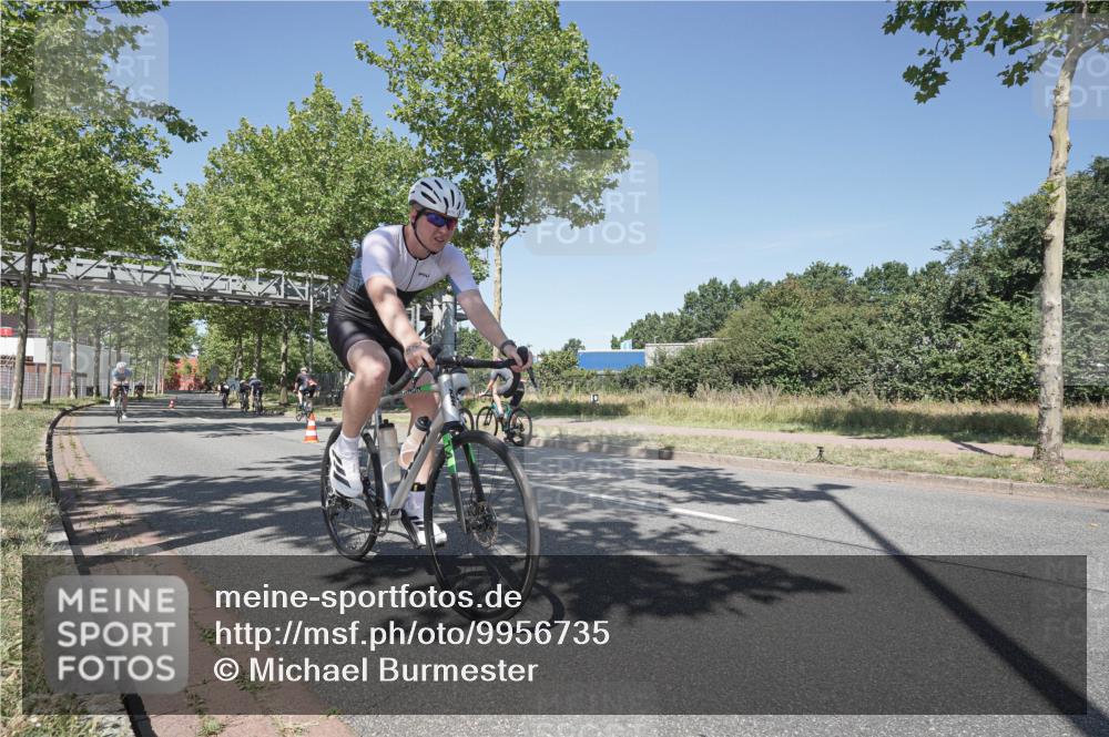 09.08.2026 - GEWOBA Citytriathlon Bremen Michael Burmester http://msf.ph/oto/9956735 09.08.2026 12:50:52 Radfahren 594, 624, 730, 799, 808, 879, 932, 987, 1016, 1137, 1139 meine-sportfotos.de