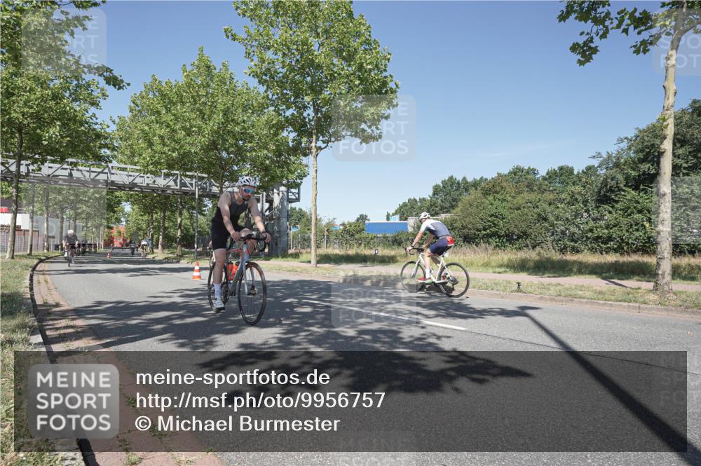 09.08.2026 - GEWOBA Citytriathlon Bremen Michael Burmester http://msf.ph/oto/9956757 09.08.2026 12:51:29 Radfahren 560, 562, 595, 756, 880, 1019, 1110, 1155 meine-sportfotos.de