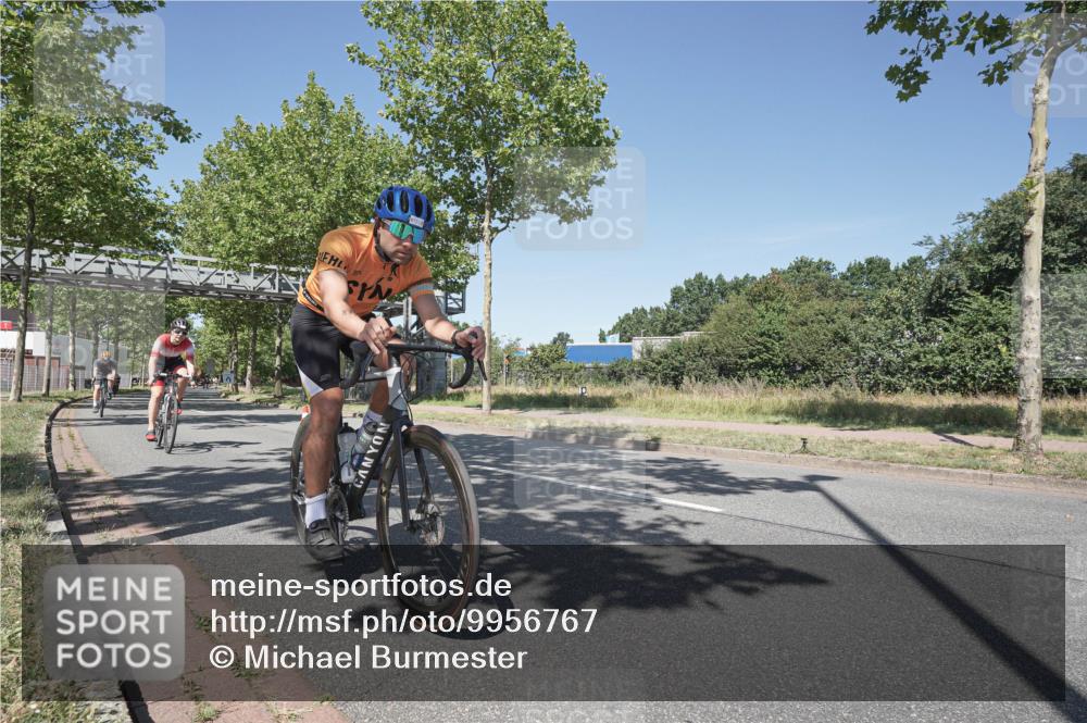 09.08.2026 - GEWOBA Citytriathlon Bremen Michael Burmester http://msf.ph/oto/9956767 09.08.2026 12:51:40 Radfahren 560, 562, 595, 668, 756, 787, 877, 880, 909, 914, 1013, 1110, 1143, 1155 meine-sportfotos.de