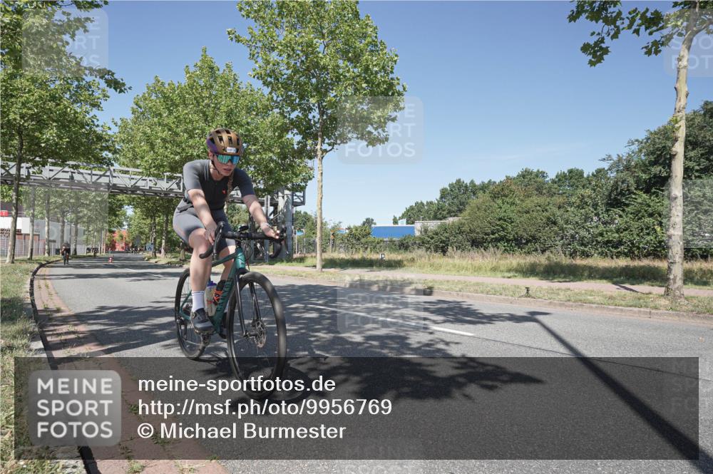09.08.2026 - GEWOBA Citytriathlon Bremen Michael Burmester http://msf.ph/oto/9956769 09.08.2026 12:51:42 Radfahren 560, 562, 595, 668, 756, 787, 877, 880, 909, 914, 1013, 1110, 1143, 1155 meine-sportfotos.de