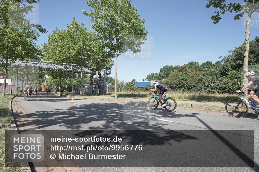 09.08.2026 - GEWOBA Citytriathlon Bremen Michael Burmester http://msf.ph/oto/9956776 09.08.2026 12:51:54 Radfahren 545, 582, 615, 867, 990, 1013, 1143 meine-sportfotos.de