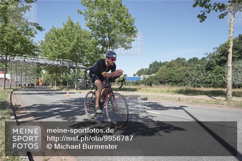 09.08.2026 - GEWOBA Citytriathlon Bremen Michael Burmester http://msf.ph/oto/9956787 09.08.2026 12:52:11 Radfahren 679, 682, 717, 750, 820, 826, 979, 990, 1130 meine-sportfotos.de