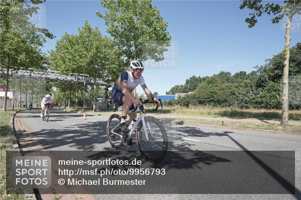 09.08.2026 - GEWOBA Citytriathlon Bremen Michael Burmester http://msf.ph/oto/9956793 09.08.2026 12:52:16 Radfahren 679, 682, 717, 750, 826, 979, 1130 meine-sportfotos.de