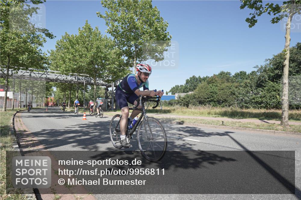 09.08.2026 - GEWOBA Citytriathlon Bremen Michael Burmester http://msf.ph/oto/9956811 09.08.2026 12:52:48 Radfahren 598, 611, 655, 726, 739, 778, 807, 1009 meine-sportfotos.de