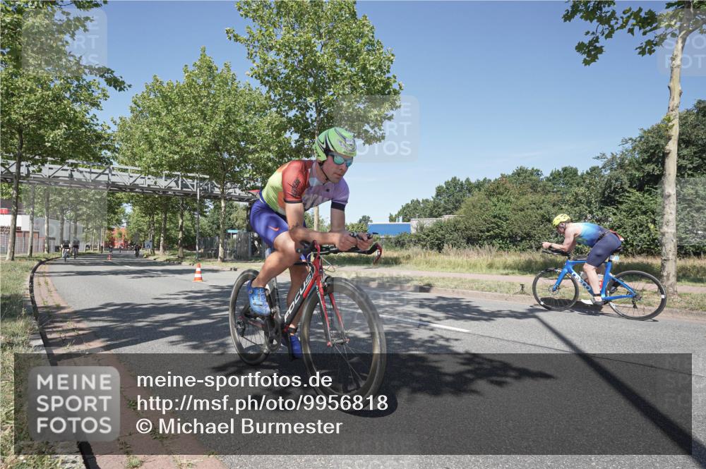 09.08.2026 - GEWOBA Citytriathlon Bremen Michael Burmester http://msf.ph/oto/9956818 09.08.2026 12:52:59 Radfahren 555, 598, 604, 739, 855, 921, 1129 meine-sportfotos.de