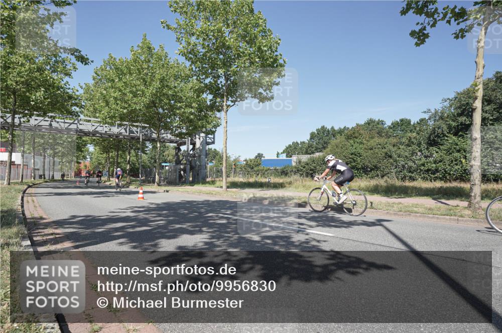09.08.2026 - GEWOBA Citytriathlon Bremen Michael Burmester http://msf.ph/oto/9956830 09.08.2026 12:53:16 Radfahren 555, 600, 748, 855, 920, 1015, 1129 meine-sportfotos.de