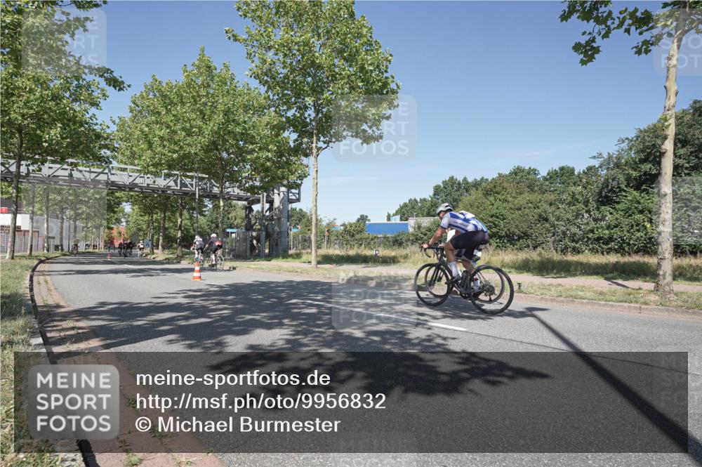 09.08.2026 - GEWOBA Citytriathlon Bremen Michael Burmester http://msf.ph/oto/9956832 09.08.2026 12:53:18 Radfahren 600, 748, 855, 920, 1015 meine-sportfotos.de