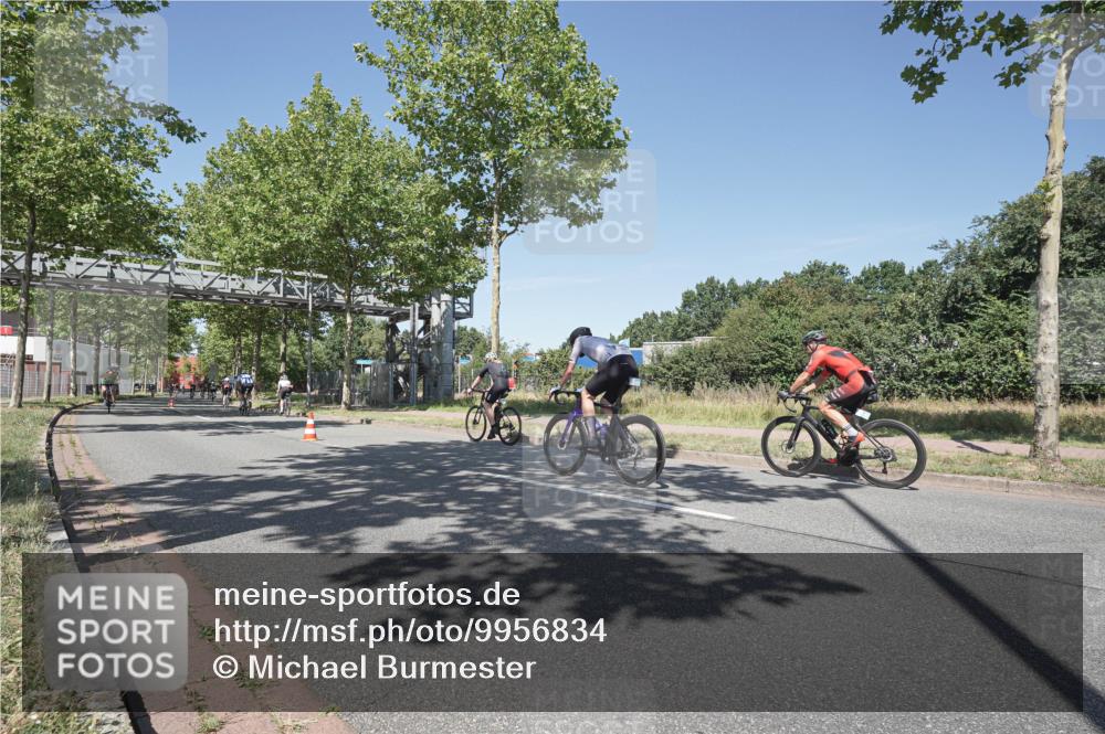 09.08.2026 - GEWOBA Citytriathlon Bremen Michael Burmester http://msf.ph/oto/9956834 09.08.2026 12:53:20 Radfahren 600, 748, 920, 1015 meine-sportfotos.de