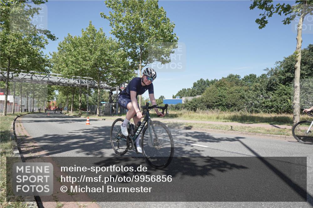 09.08.2026 - GEWOBA Citytriathlon Bremen Michael Burmester http://msf.ph/oto/9956856 09.08.2026 12:53:49 Radfahren 638, 678, 749, 814, 823, 869, 901 meine-sportfotos.de
