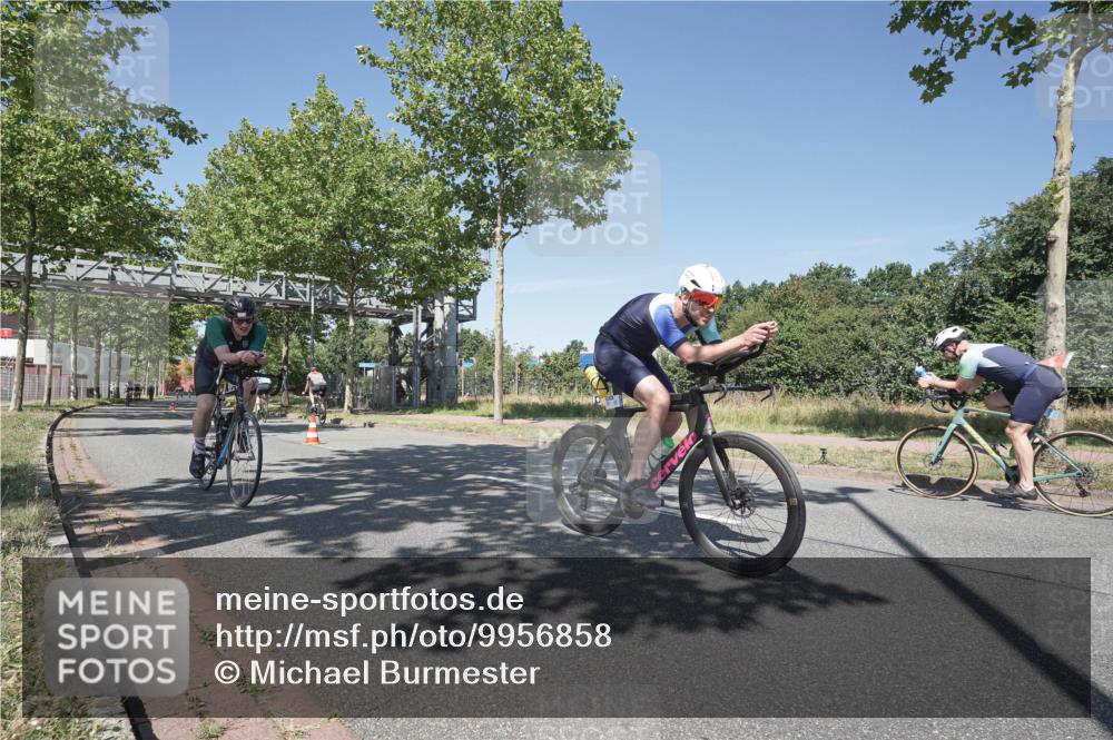 09.08.2026 - GEWOBA Citytriathlon Bremen Michael Burmester http://msf.ph/oto/9956858 09.08.2026 12:53:55 Radfahren 572, 678, 758, 823, 869, 901, 1119, 1124 meine-sportfotos.de