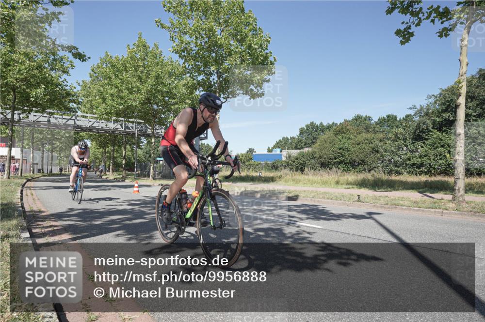09.08.2026 - GEWOBA Citytriathlon Bremen Michael Burmester http://msf.ph/oto/9956888 09.08.2026 12:54:31 Radfahren 574, 639, 781, 812, 816, 864, 1127, 1142 meine-sportfotos.de