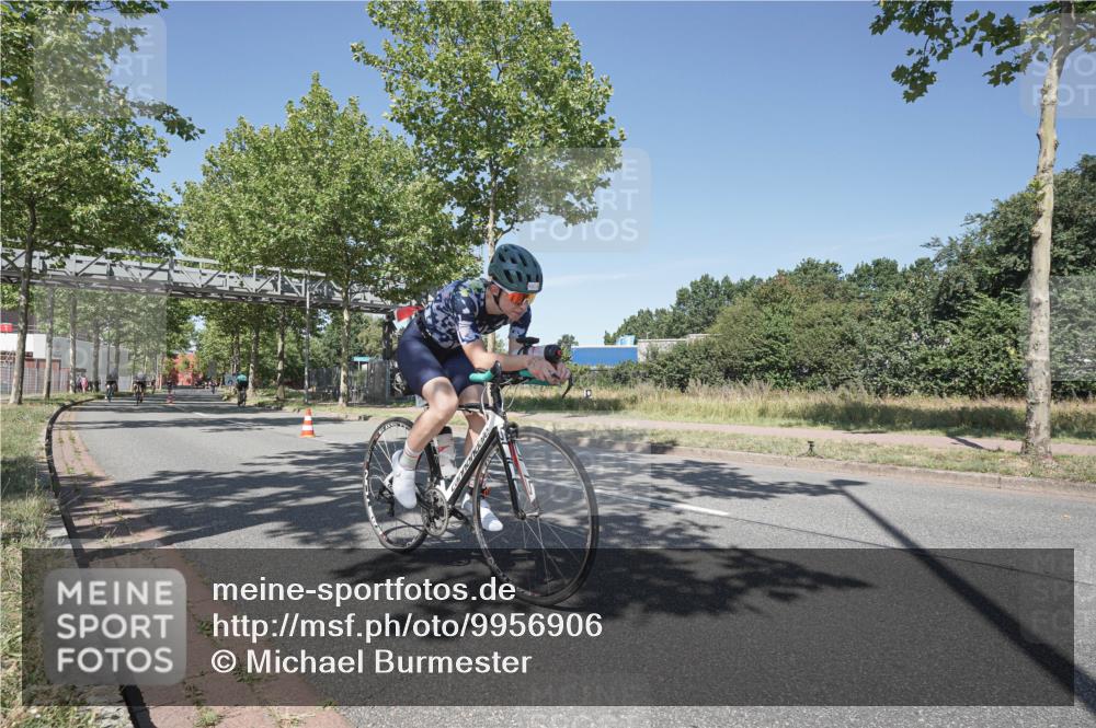 09.08.2026 - GEWOBA Citytriathlon Bremen Michael Burmester http://msf.ph/oto/9956906 09.08.2026 12:55:03 Radfahren 565, 568, 745, 839, 911, 970 meine-sportfotos.de