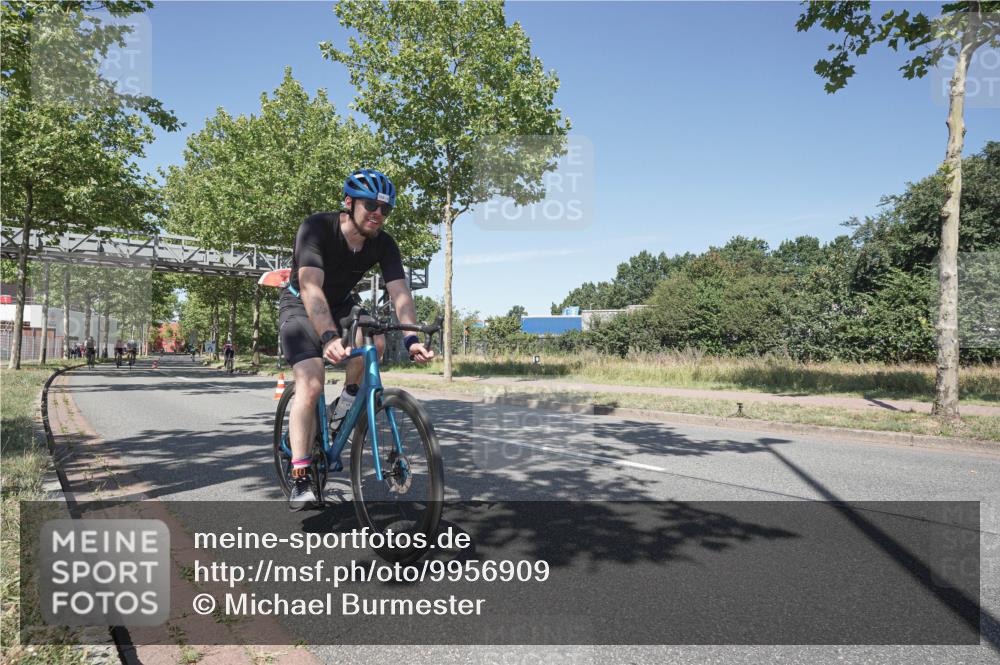 09.08.2026 - GEWOBA Citytriathlon Bremen Michael Burmester http://msf.ph/oto/9956909 09.08.2026 12:55:06 Radfahren 565, 568, 743, 745, 839, 911, 970 meine-sportfotos.de