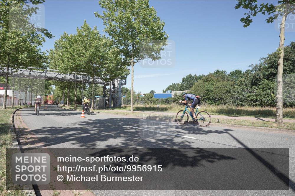 09.08.2026 - GEWOBA Citytriathlon Bremen Michael Burmester http://msf.ph/oto/9956915 09.08.2026 12:55:15 Radfahren 565, 568, 705, 743, 745, 789, 911, 930, 970 meine-sportfotos.de