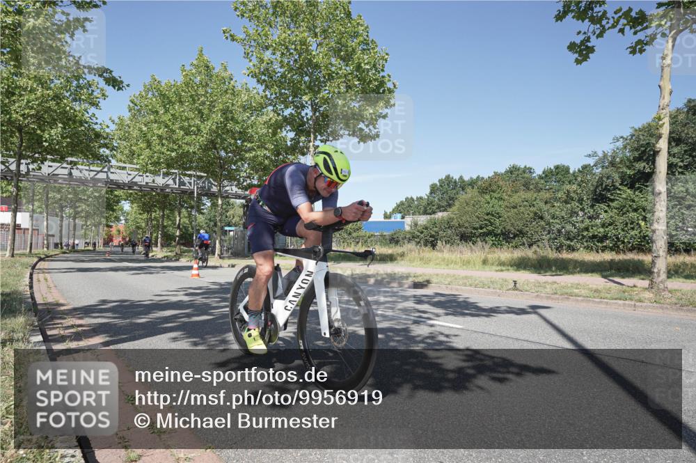 09.08.2026 - GEWOBA Citytriathlon Bremen Michael Burmester http://msf.ph/oto/9956919 09.08.2026 12:55:19 Radfahren 565, 705, 743, 789, 911, 930, 970 meine-sportfotos.de