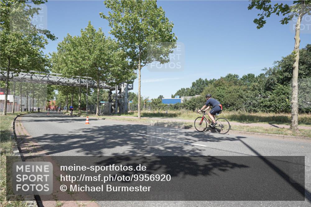 09.08.2026 - GEWOBA Citytriathlon Bremen Michael Burmester http://msf.ph/oto/9956920 09.08.2026 12:55:21 Radfahren 565, 705, 743, 789, 911, 930, 970, 1147 meine-sportfotos.de