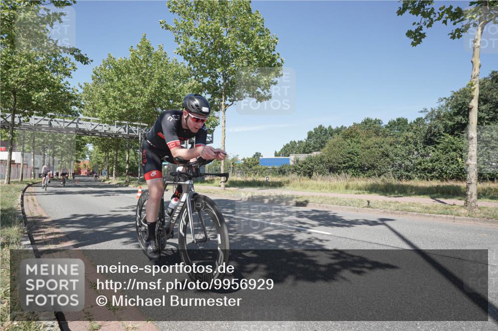 09.08.2026 - GEWOBA Citytriathlon Bremen Michael Burmester http://msf.ph/oto/9956929 09.08.2026 12:55:32 Radfahren 653, 675, 694, 705, 872, 918, 930, 938, 948, 960, 1111, 1131, 1147 meine-sportfotos.de